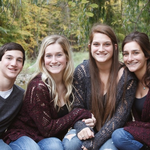 Meet your Posher, Victoria - Picture 1 of 1